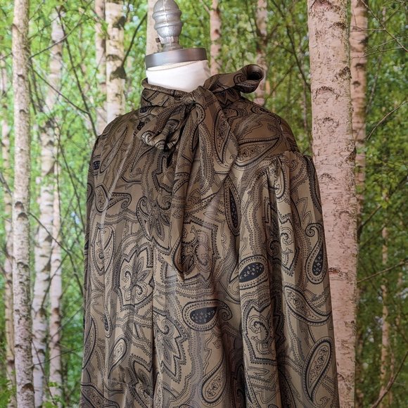 Vintage 1970s / 80s Sheer Pleated Paisley Bow Blouse - Picture 2 of 10